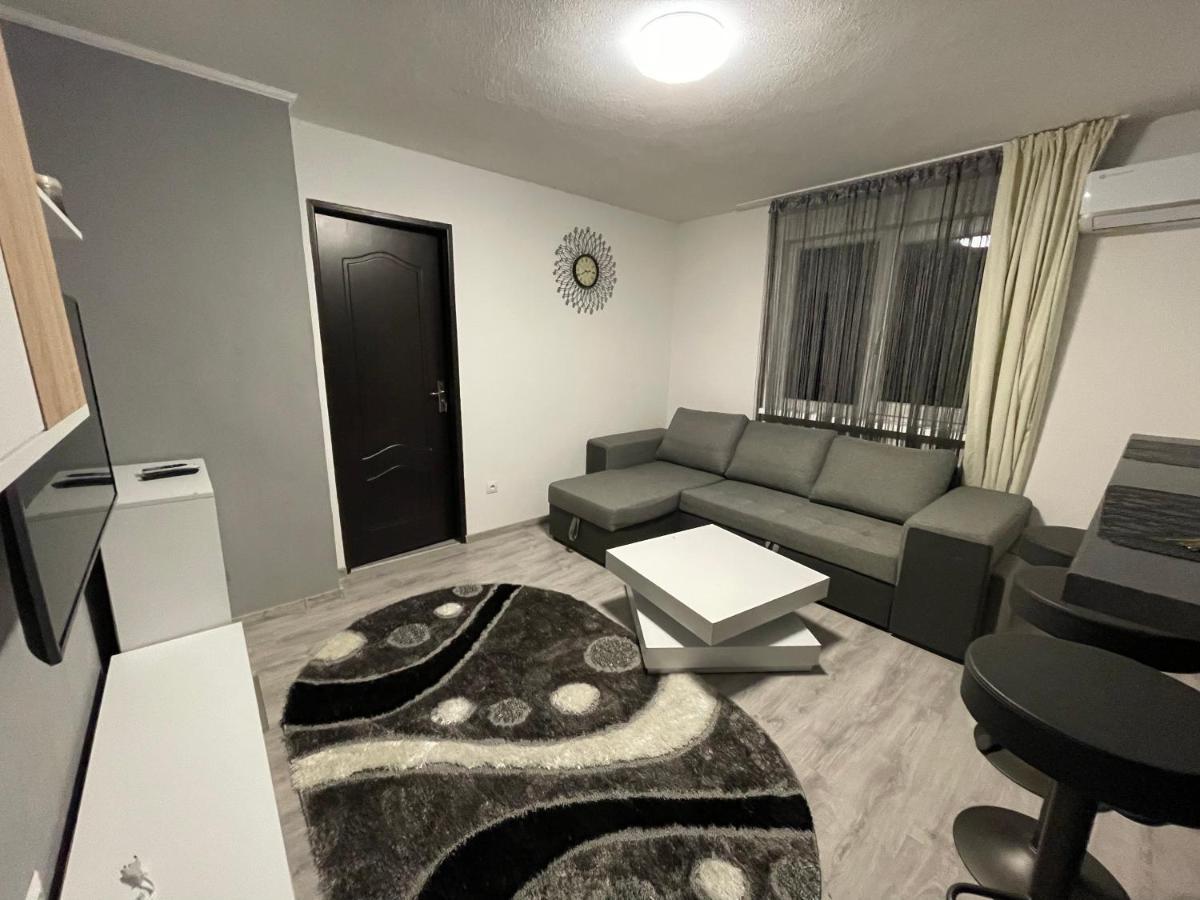 T&T Apartman 普拉伊德 外观 照片